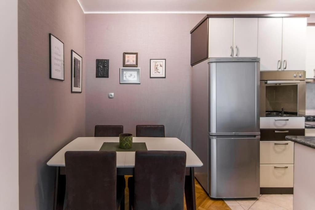 Modern Living Apts - Botanica - Private Parking Novi Sad Exterior photo